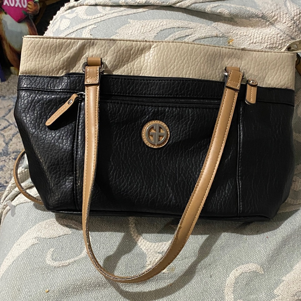 Black and Tan Giani Bernini faux pebble leather medium bag